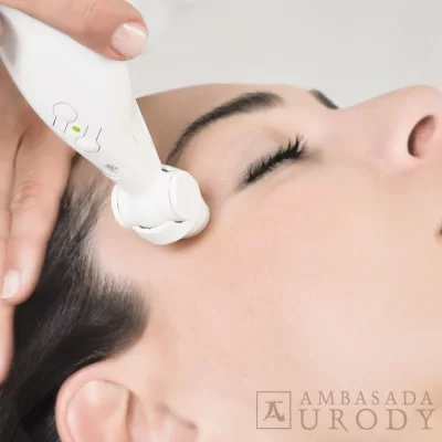 The most pleasant rejuvenating facial treatment - ICOONE face lift