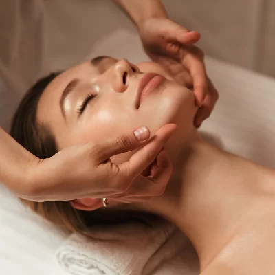 Japanese facial massage: facelift without a scalpel and stress reduction
