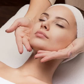 FACIAL LIFTING MASSAGES