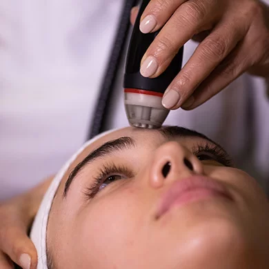 Advanced next-generation hydrodermabrasion DermaClear 20% off